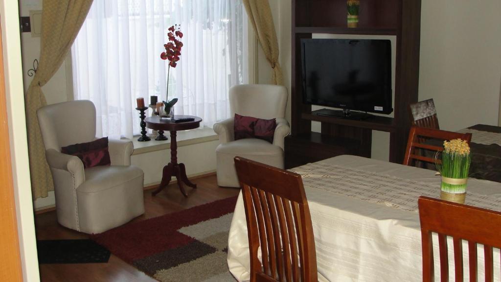 Hostal Y Departamentos Alcalaテムコ エクステリア 写真