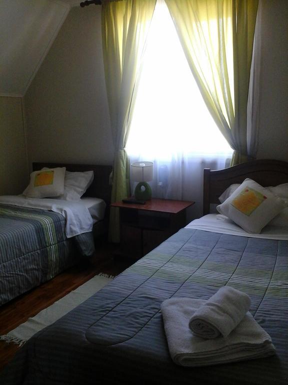 Hostal Y Departamentos Alcalaテムコ エクステリア 写真