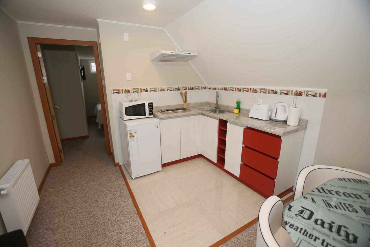Hostal Y Departamentos Alcalaテムコ エクステリア 写真
