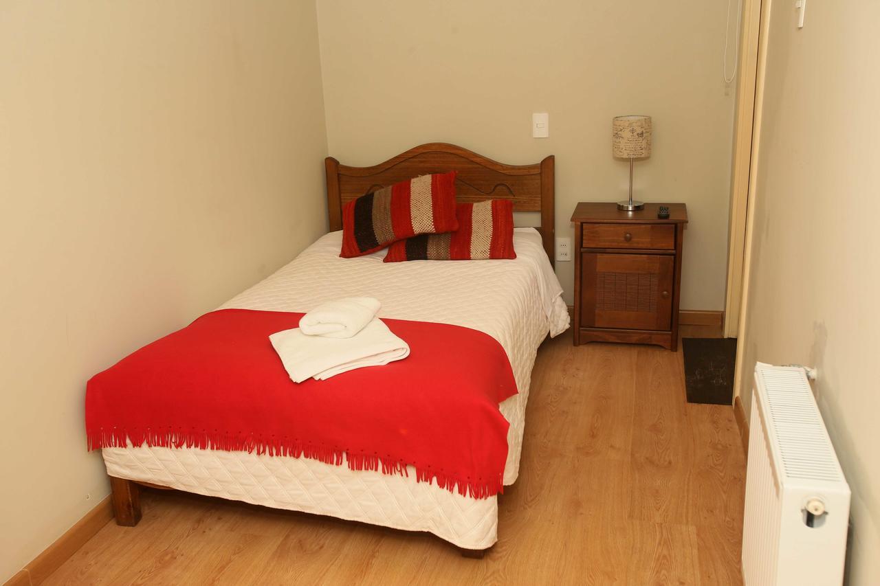 Hostal Y Departamentos Alcalaテムコ エクステリア 写真